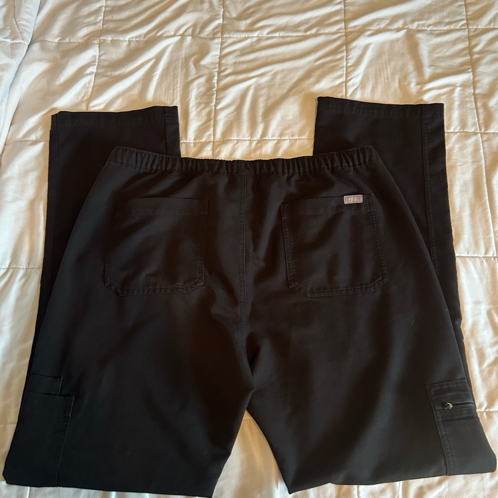 Figs Women's Black Scrub Pants - Picture 2 of 3